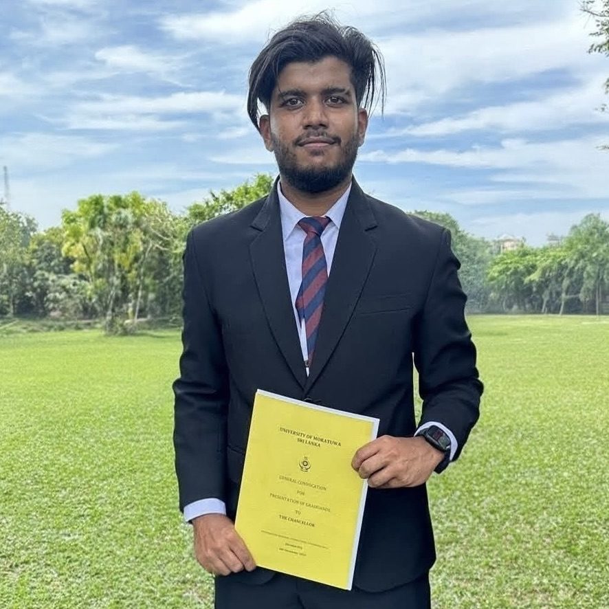 Isuru Alagiyawanna in formal graduation attire